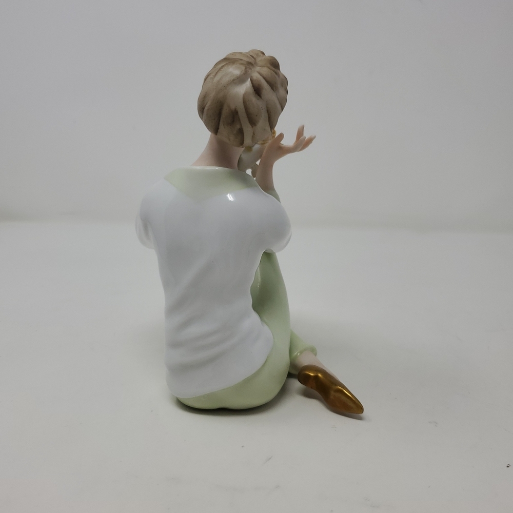 WALLENDORF Figurine Lady Sitting with Bouquet 6.75" Mint 1764 #1757 (2WLL005) - Picture 5 of 13
